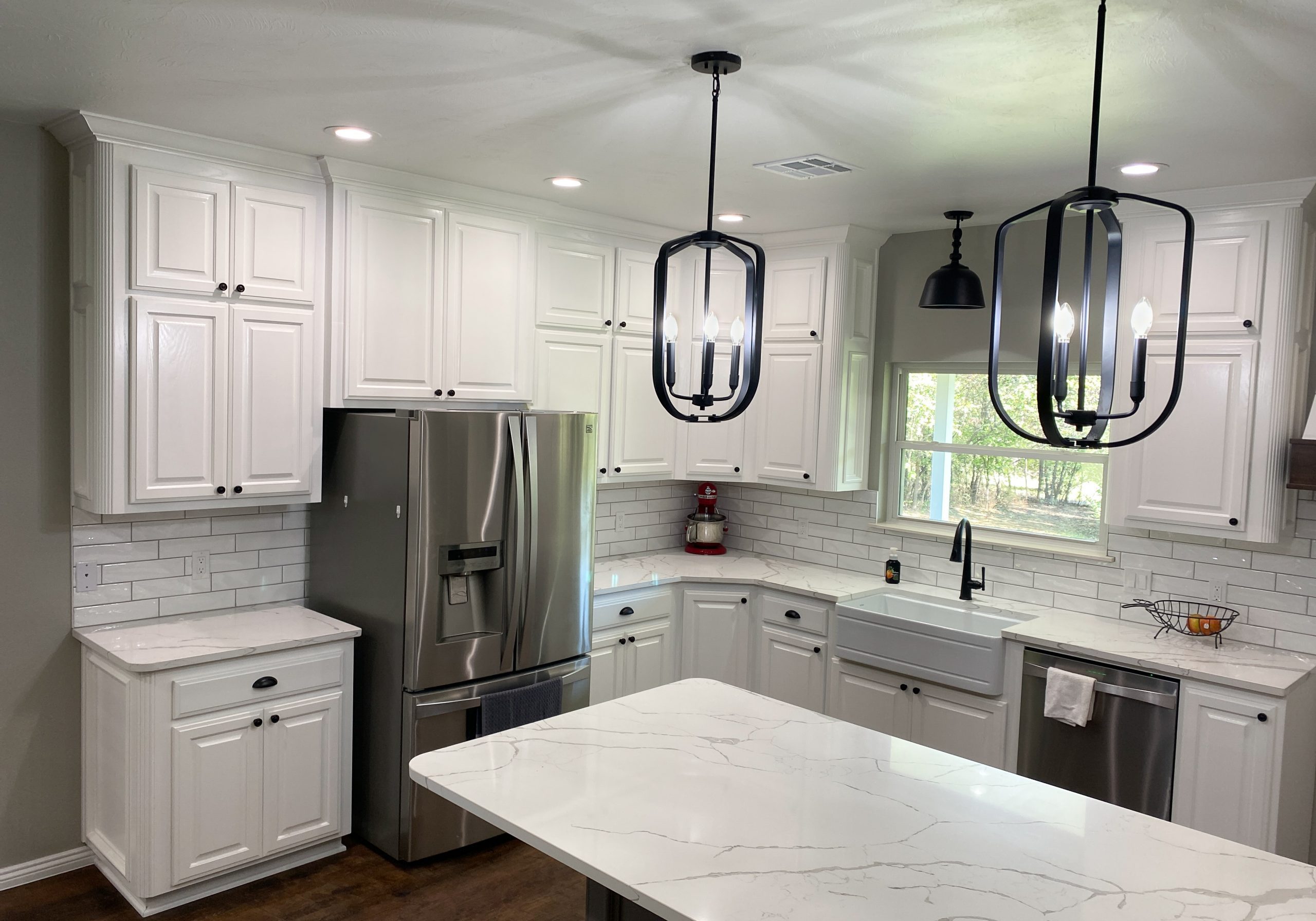 Full Kitchen with Raised Panel Doors